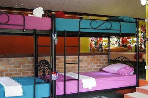 ดอม เดอ เฟลอร์ โอสเทล Hotel เขาหลัก ภายนอก รูปภาพ